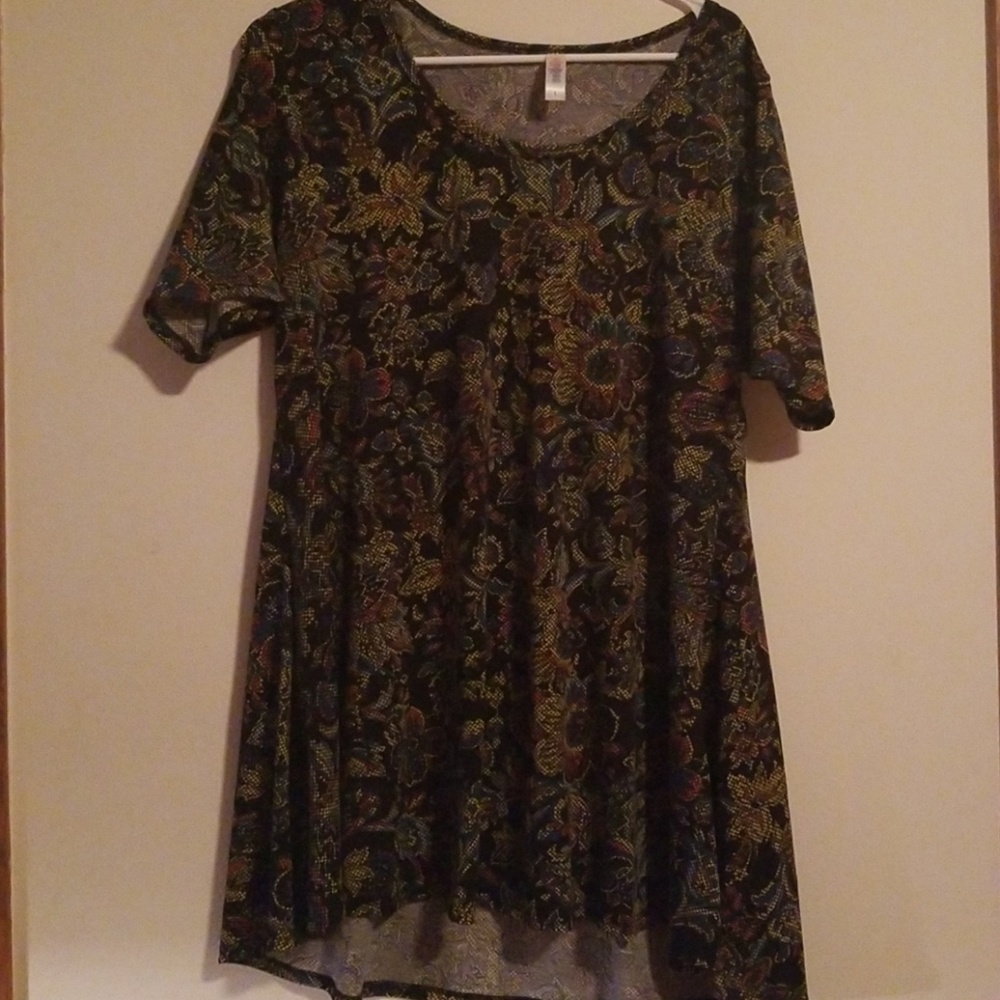 Black and floral digitized perfect t